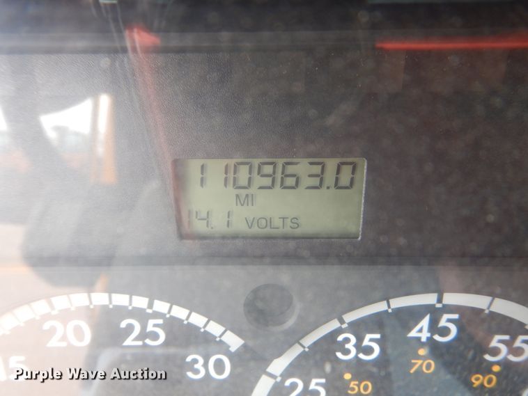 image for item DC8757 2004 Sterling L9500  dump truck