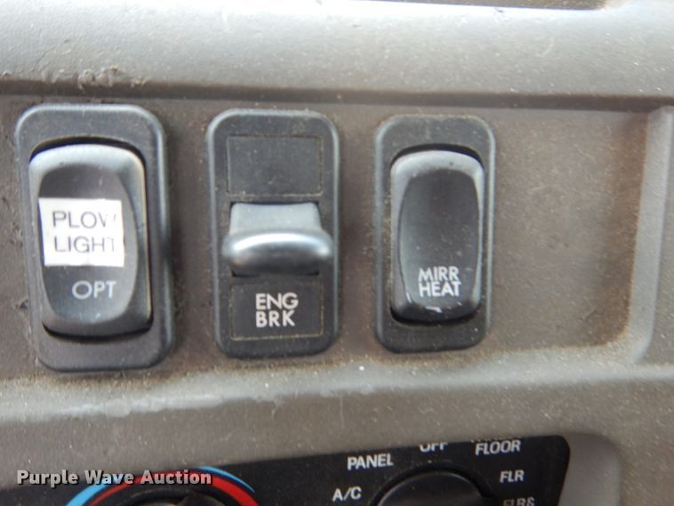 image for item DC8757 2004 Sterling L9500  dump truck