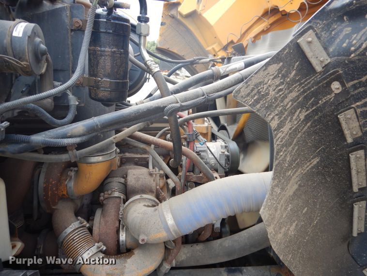 image for item DC8757 2004 Sterling L9500  dump truck