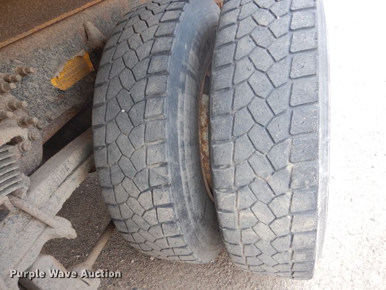 image for item DC8757 2004 Sterling L9500  dump truck