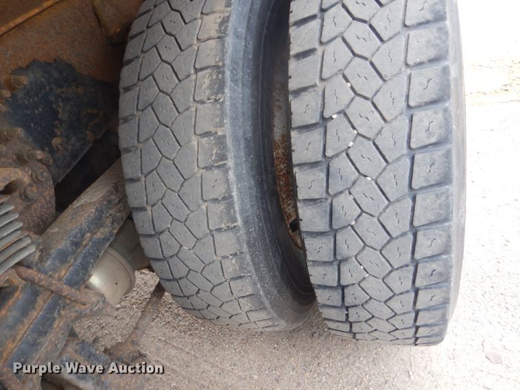 image for item DC8757 2004 Sterling L9500  dump truck