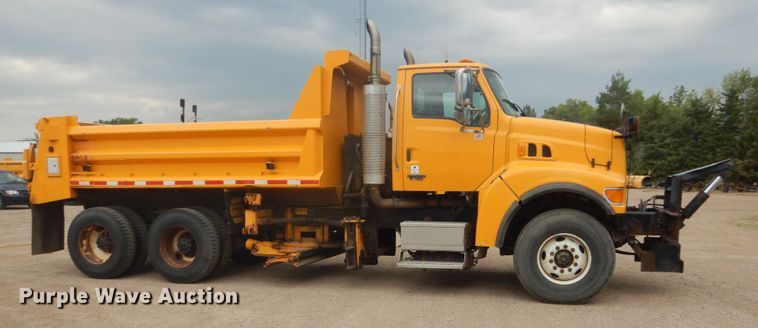 image for item DC8758 2004 Sterling L9500  dump truck
