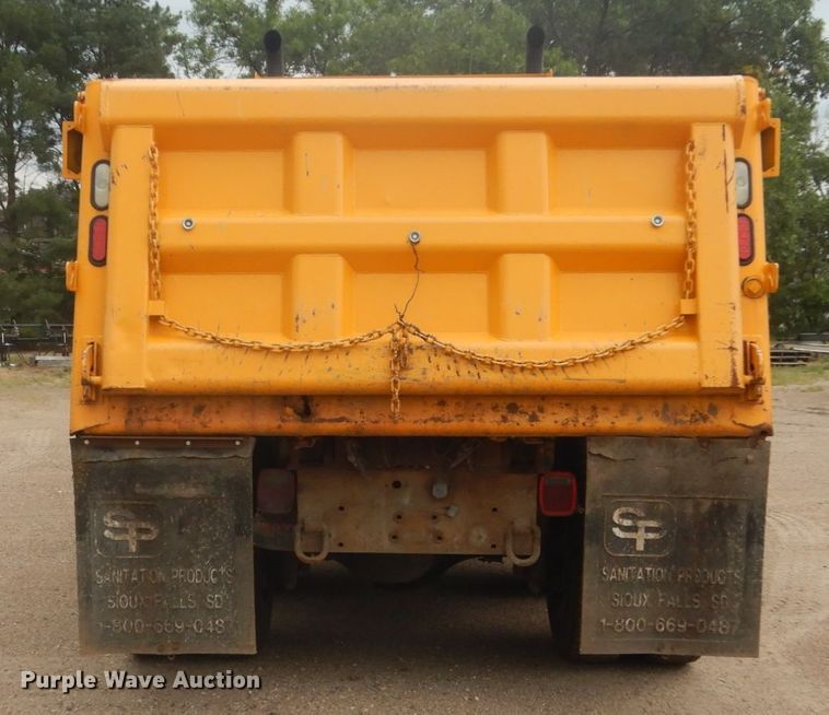 image for item DC8758 2004 Sterling L9500  dump truck
