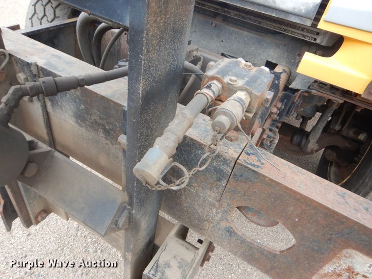 image for item DC8758 2004 Sterling L9500  dump truck