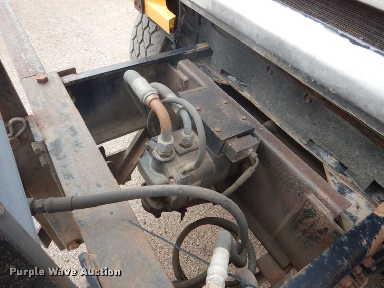 image for item DC8758 2004 Sterling L9500  dump truck