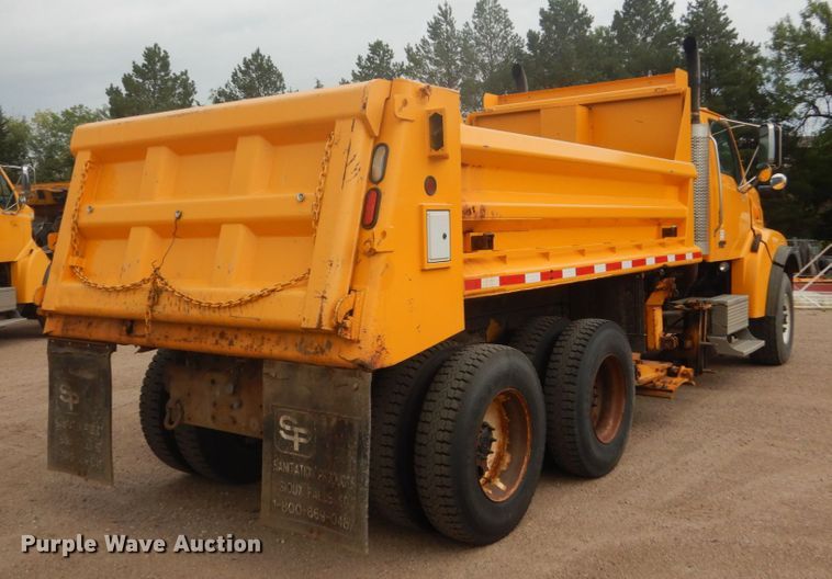 image for item DC8758 2004 Sterling L9500  dump truck