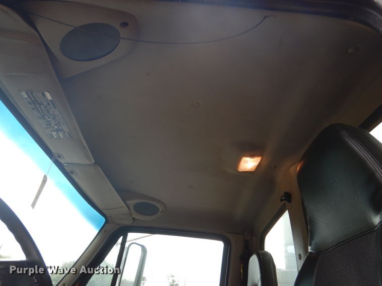 image for item DC8758 2004 Sterling L9500  dump truck