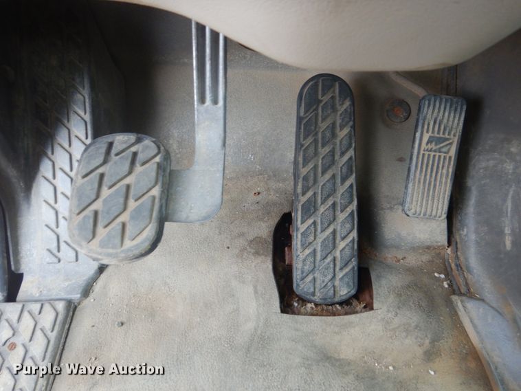 image for item DC8758 2004 Sterling L9500  dump truck