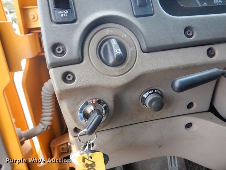 image for item DC8758 2004 Sterling L9500  dump truck