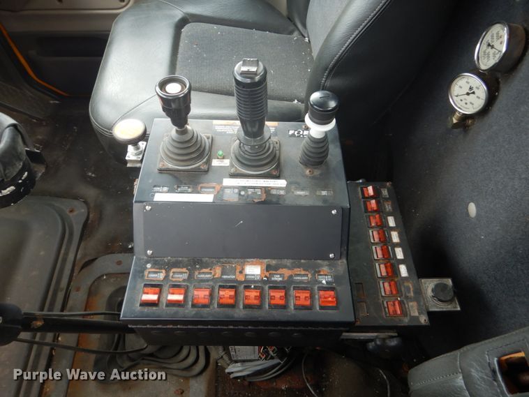 image for item DC8758 2004 Sterling L9500  dump truck