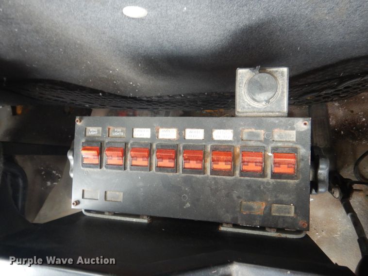 image for item DC8758 2004 Sterling L9500  dump truck