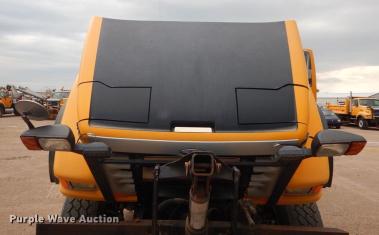 image for item DC8758 2004 Sterling L9500  dump truck