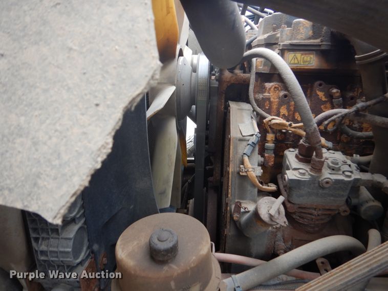 image for item DC8758 2004 Sterling L9500  dump truck