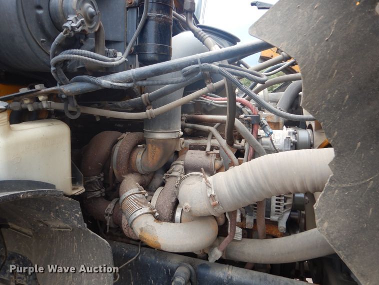 image for item DC8758 2004 Sterling L9500  dump truck