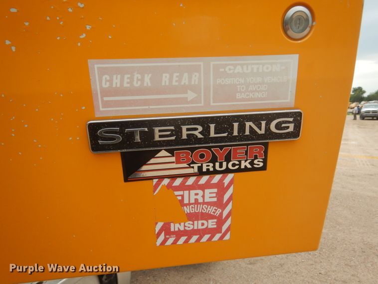 image for item DC8758 2004 Sterling L9500  dump truck