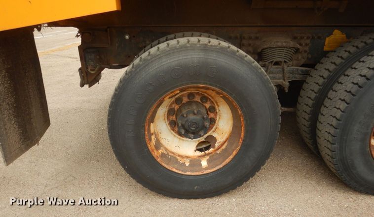image for item DC8758 2004 Sterling L9500  dump truck
