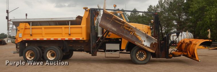 image for item DC8759 2006 Sterling L9500  dump truck