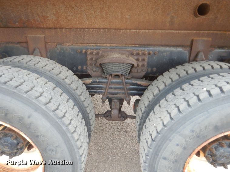 image for item DC8759 2006 Sterling L9500  dump truck