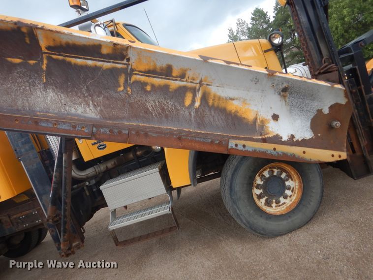 image for item DC8759 2006 Sterling L9500  dump truck