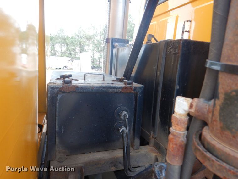 image for item DC8759 2006 Sterling L9500  dump truck