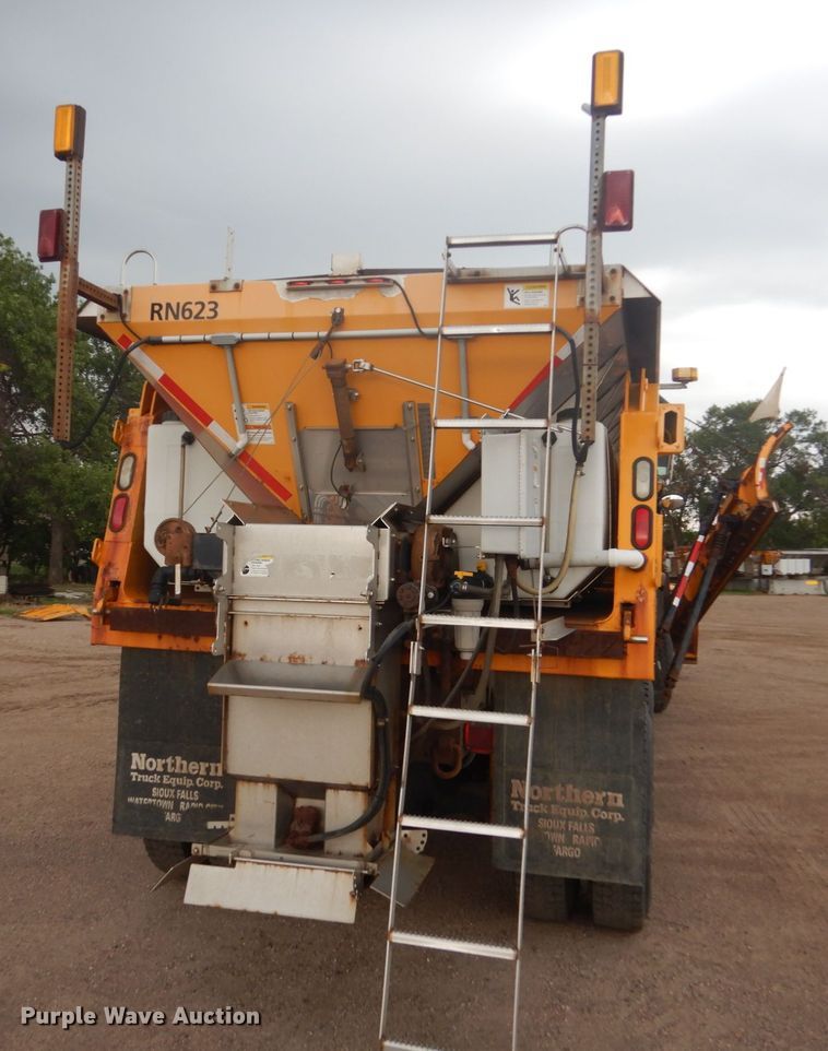 image for item DC8759 2006 Sterling L9500  dump truck