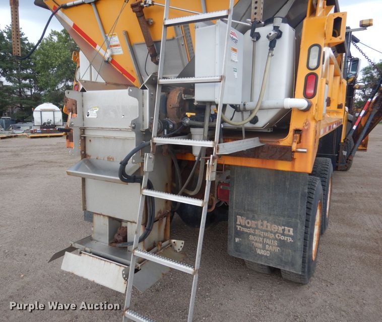 image for item DC8759 2006 Sterling L9500  dump truck