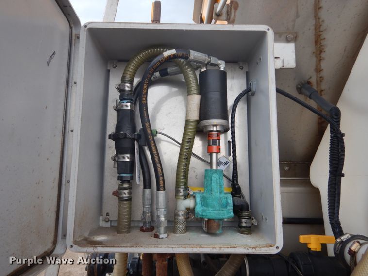 image for item DC8759 2006 Sterling L9500  dump truck