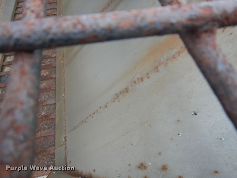 image for item DC8759 2006 Sterling L9500  dump truck