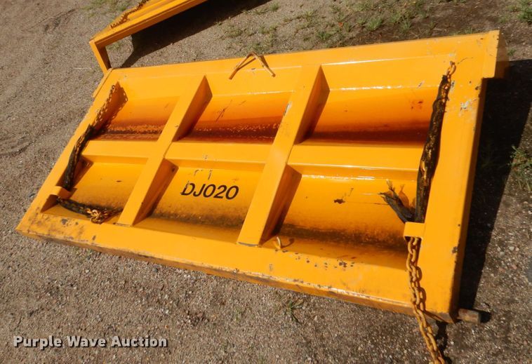 image for item DC8759 2006 Sterling L9500  dump truck