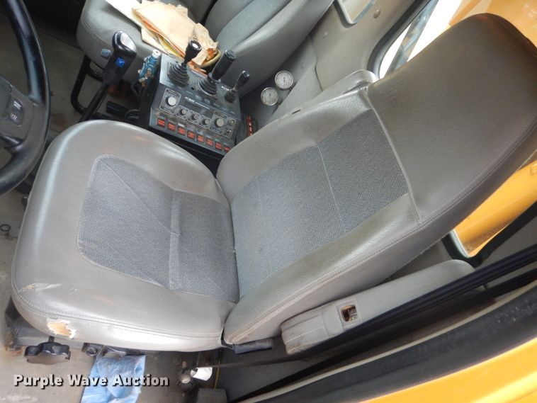 image for item DC8759 2006 Sterling L9500  dump truck