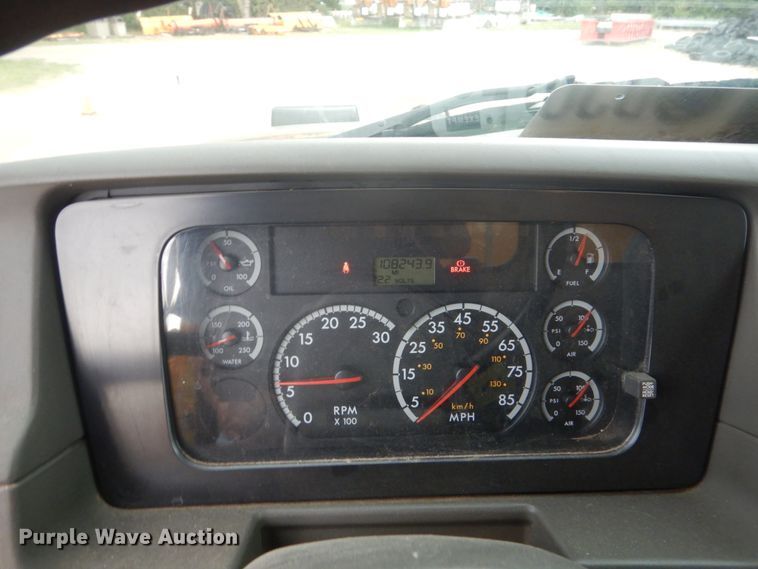 image for item DC8759 2006 Sterling L9500  dump truck