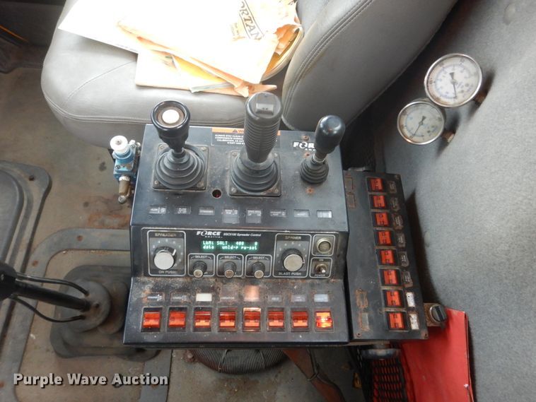 image for item DC8759 2006 Sterling L9500  dump truck