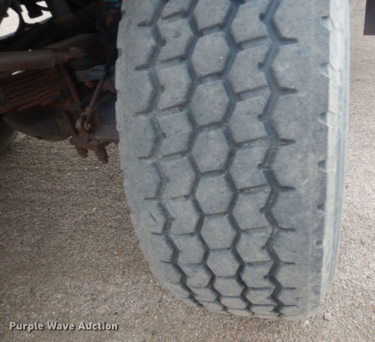 image for item DC8759 2006 Sterling L9500  dump truck