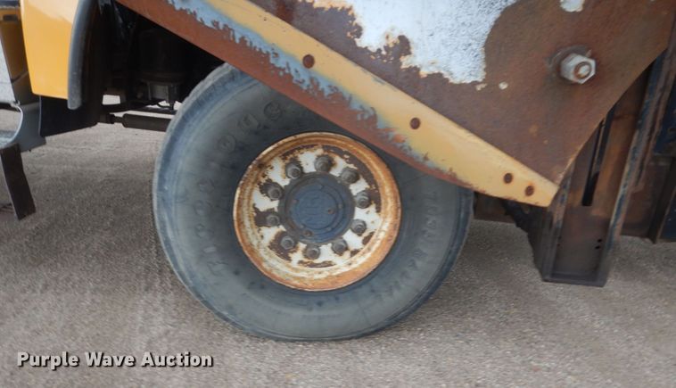 image for item DC8759 2006 Sterling L9500  dump truck