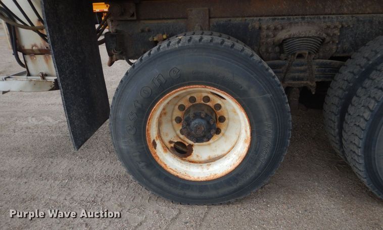 image for item DC8759 2006 Sterling L9500  dump truck