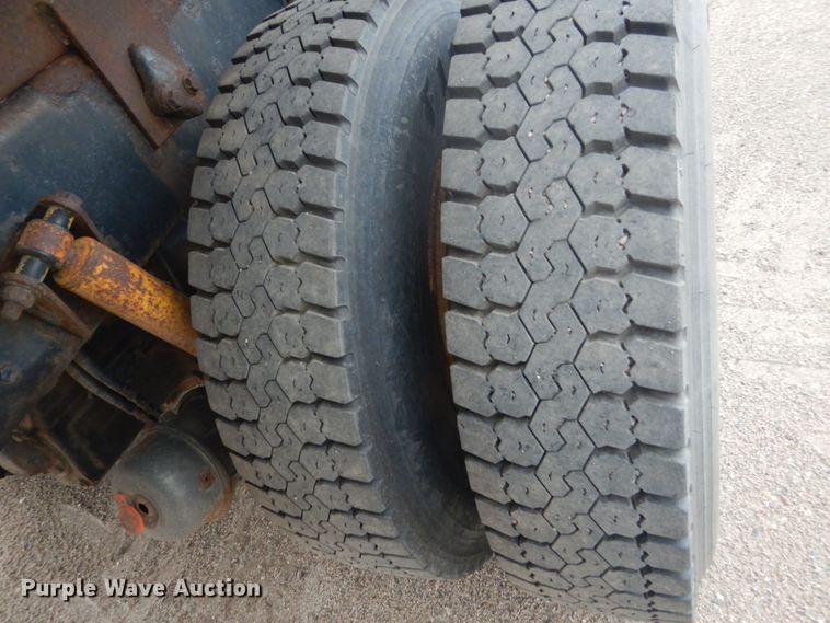 image for item DC8759 2006 Sterling L9500  dump truck