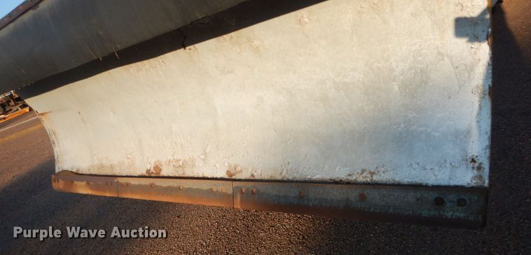 image for item DC8761 2004 Sterling L9500  dump truck