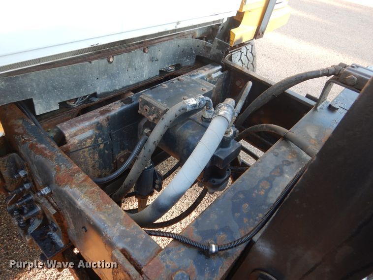 image for item DC8761 2004 Sterling L9500  dump truck