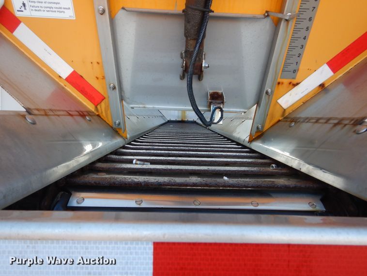 image for item DC8761 2004 Sterling L9500  dump truck