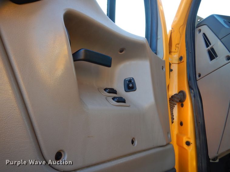 image for item DC8761 2004 Sterling L9500  dump truck