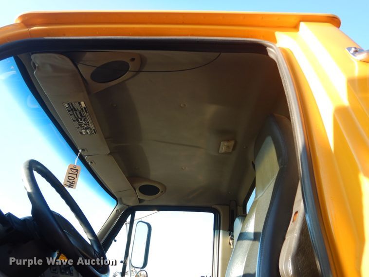 image for item DC8761 2004 Sterling L9500  dump truck