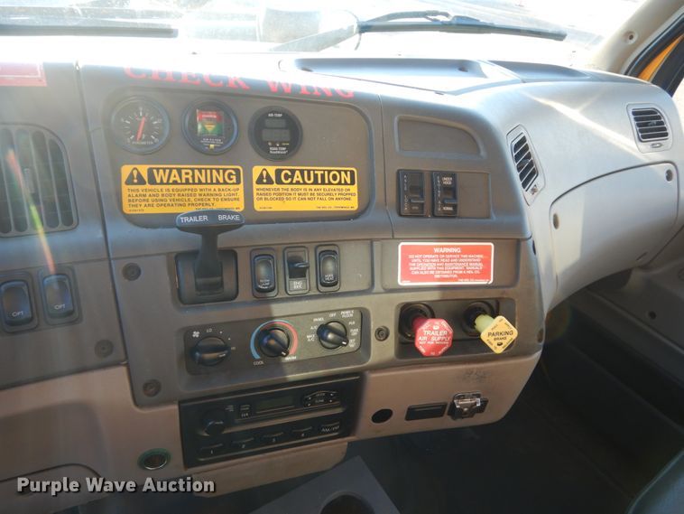 image for item DC8761 2004 Sterling L9500  dump truck