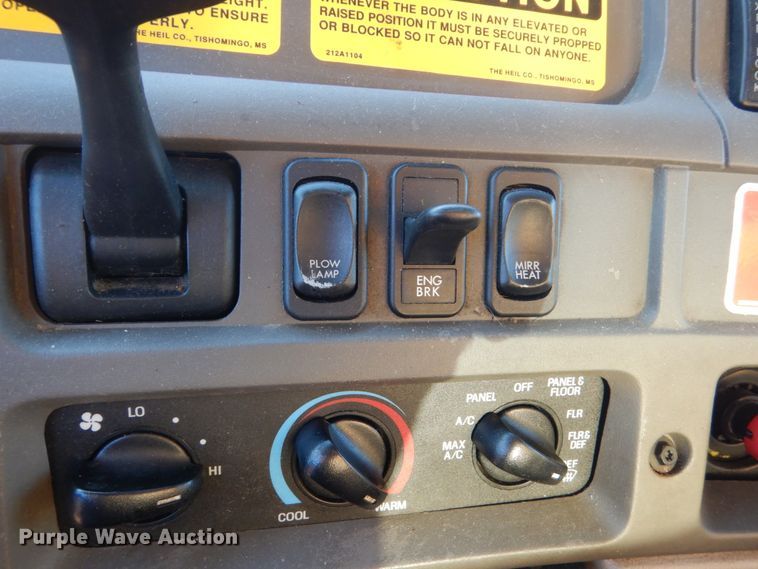 image for item DC8761 2004 Sterling L9500  dump truck