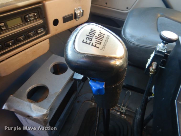 image for item DC8761 2004 Sterling L9500  dump truck