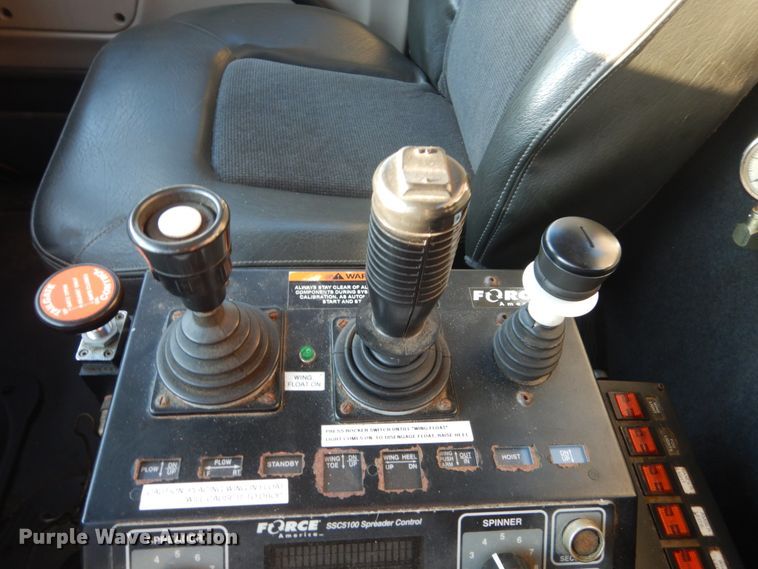 image for item DC8761 2004 Sterling L9500  dump truck