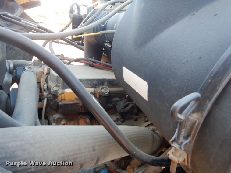 image for item DC8761 2004 Sterling L9500  dump truck