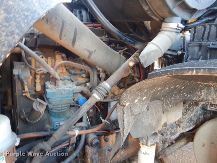 image for item DC8761 2004 Sterling L9500  dump truck