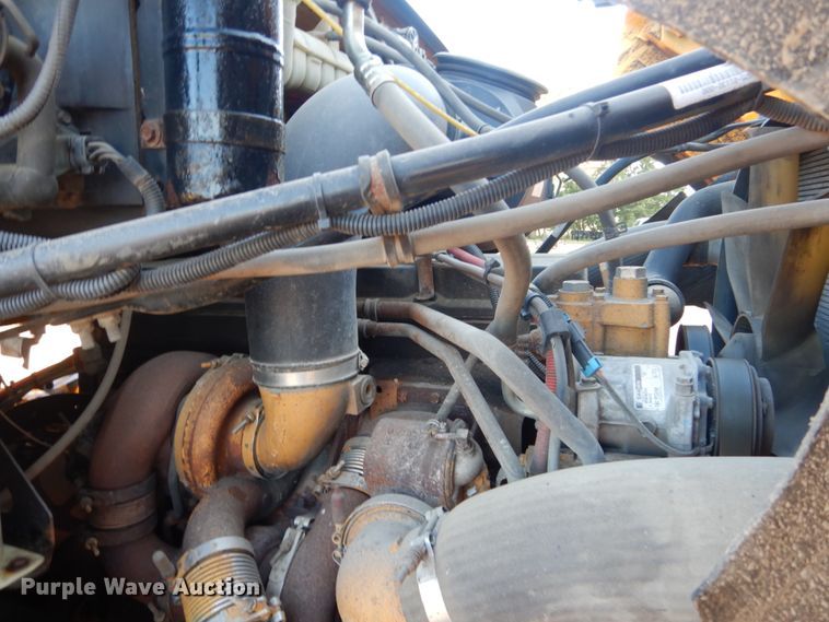 image for item DC8761 2004 Sterling L9500  dump truck