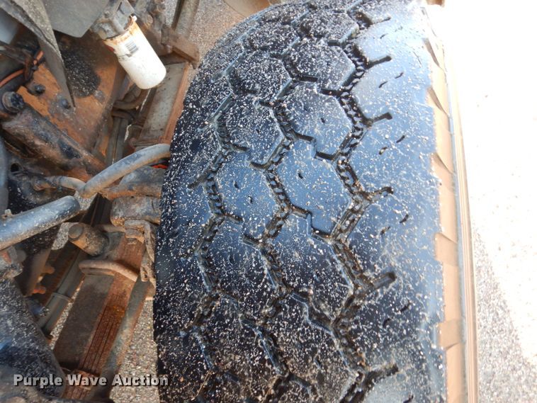 image for item DC8761 2004 Sterling L9500  dump truck