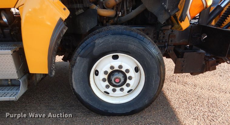 image for item DC8761 2004 Sterling L9500  dump truck